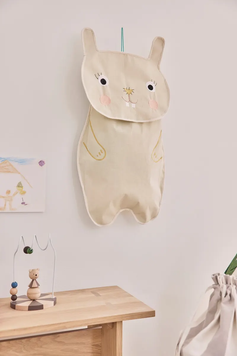 OYOY Mini Wandorganizer Darling Rabbit mit Hasengesicht aus Textilmix, Clay (Ton), Ansicht 3