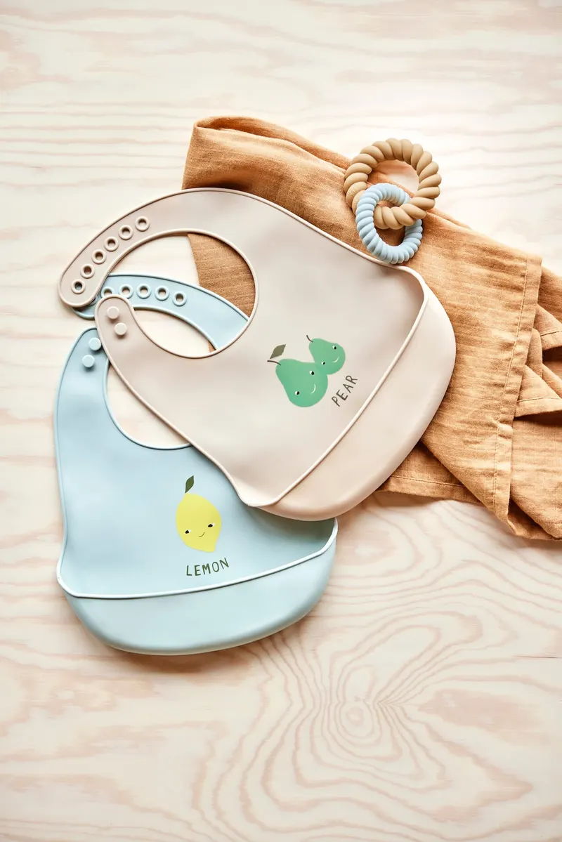 OYOY Mini Yummy Silikonlätzchen im 2er-Set, Mint / Camel, Ansicht 2