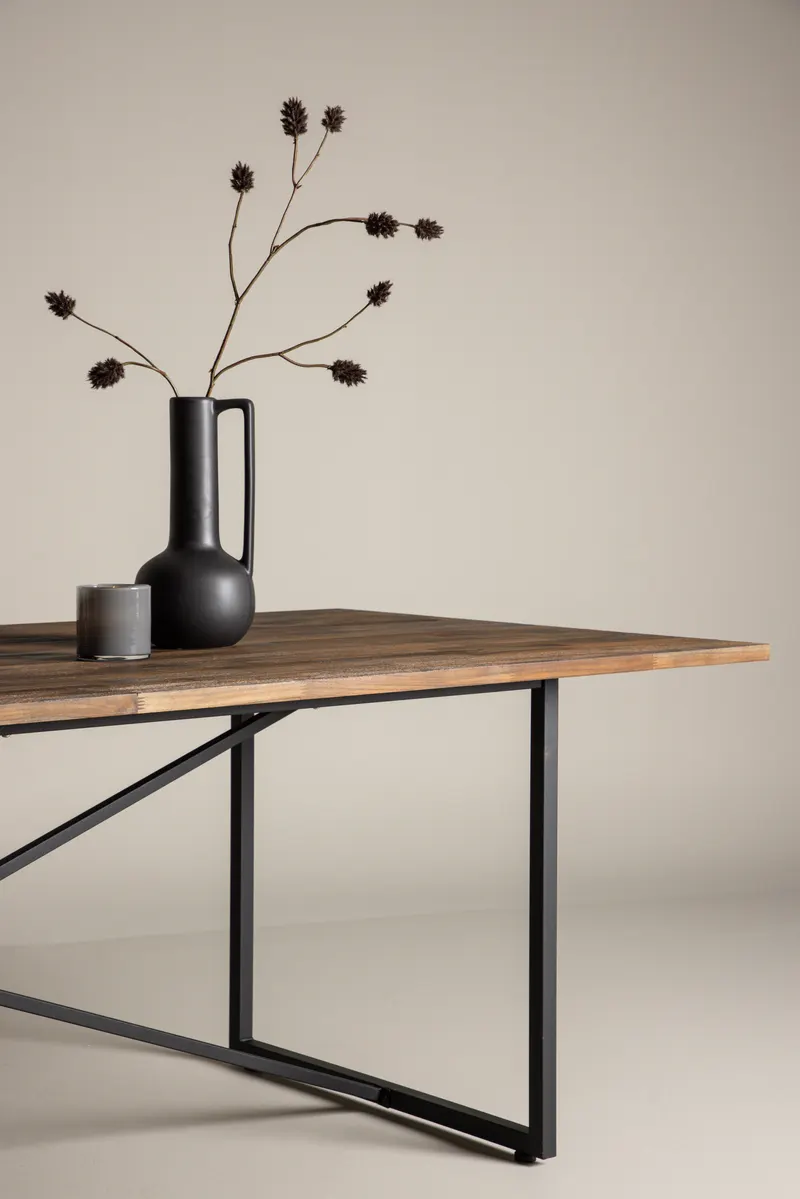 Padang Esstisch aus Teak mit Stahlgestell, im Wohnraum, Ansicht 4