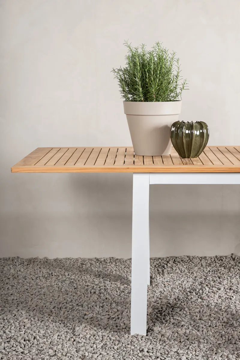 Panama ausziehbarer Gartentisch mit Teakplatte in 220 × 100 cm, Natur, Gestell Weiß, im Wohnraum, Ansicht 2