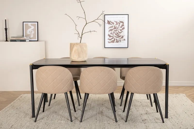 Pelle & Velvet Essgruppe mit rechteckigem Esstisch und 6 Polsterstühlen mit Ziernaht in Beige, Gestell Schwarz, im Wohnraum, Ansicht 1