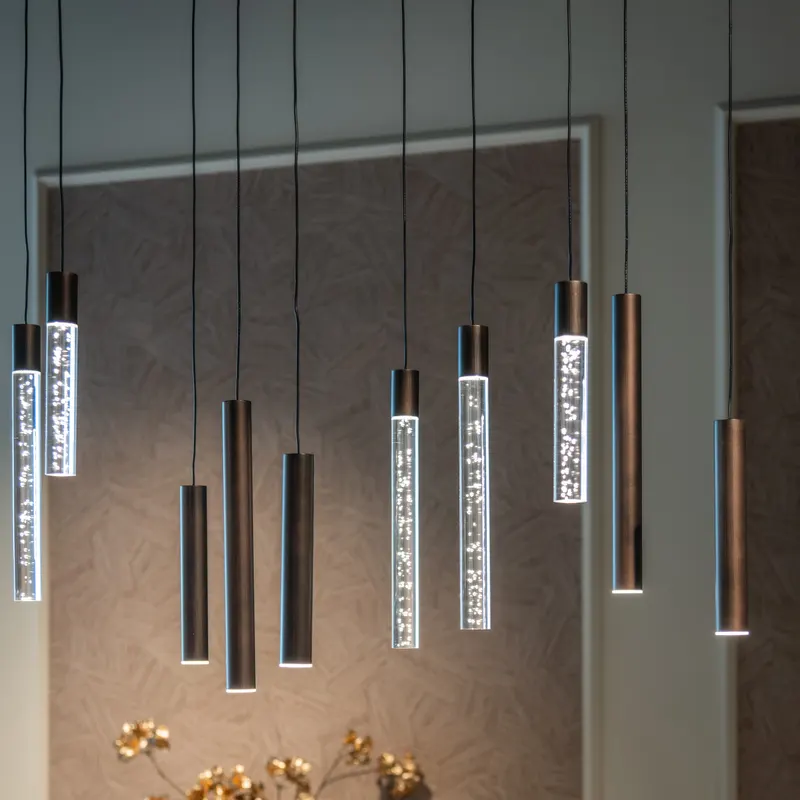 Pendelleuchte Oxley, Bronzefarben, groß von Richmond Interiors, Wohnbeispiel 5, im Wohnraum