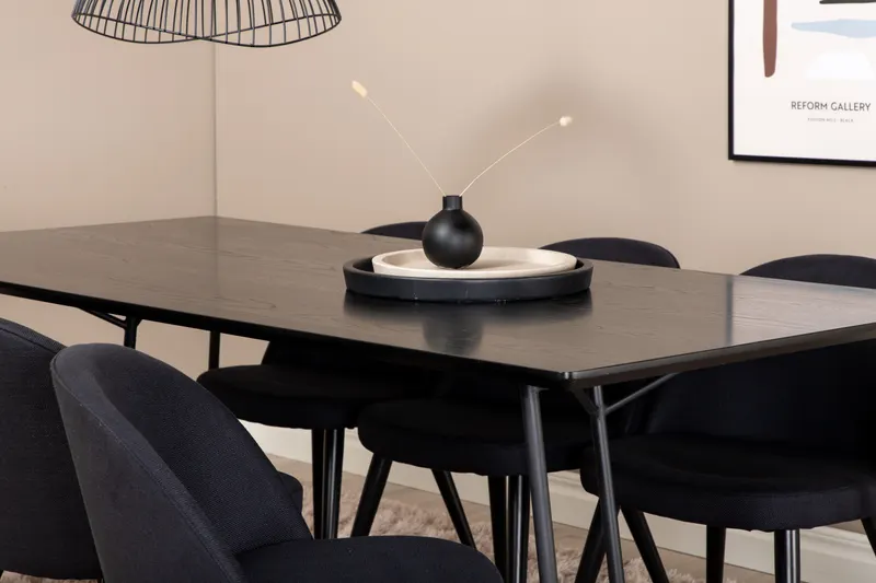 Petra & Velvet Essgruppe mit rechteckigem Esstisch und 6 Polsterstühlen in Schwarz, im Wohnraum, Ansicht 3