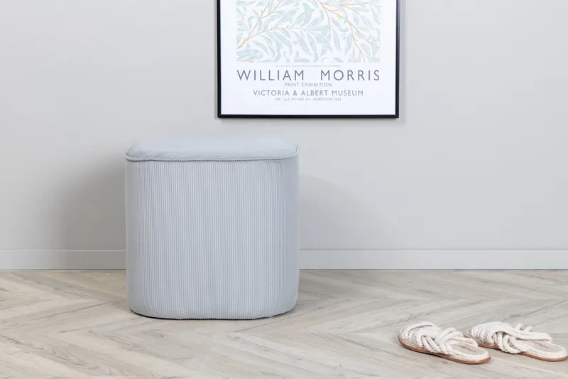 Piff runder Pouf in Grau, Polyester-Cord, im Wohnraum, Ansicht 1