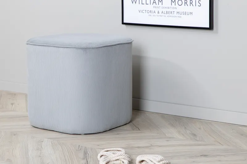 Piff runder Pouf in Grau, Polyester-Cord, im Wohnraum, Ansicht 2