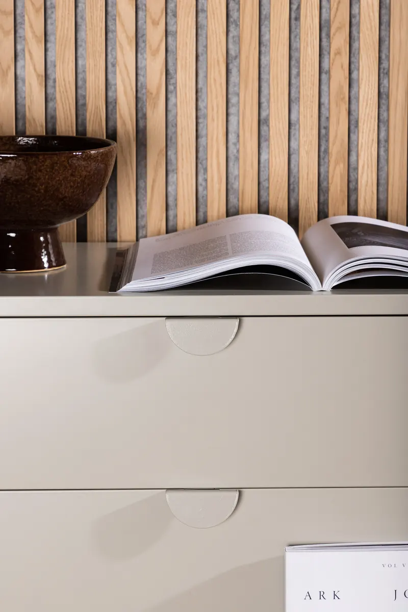 Piring Kommode aus Stahl in 40 × 98 × 78 cm, Beige, im Wohnraum, Ansicht 3