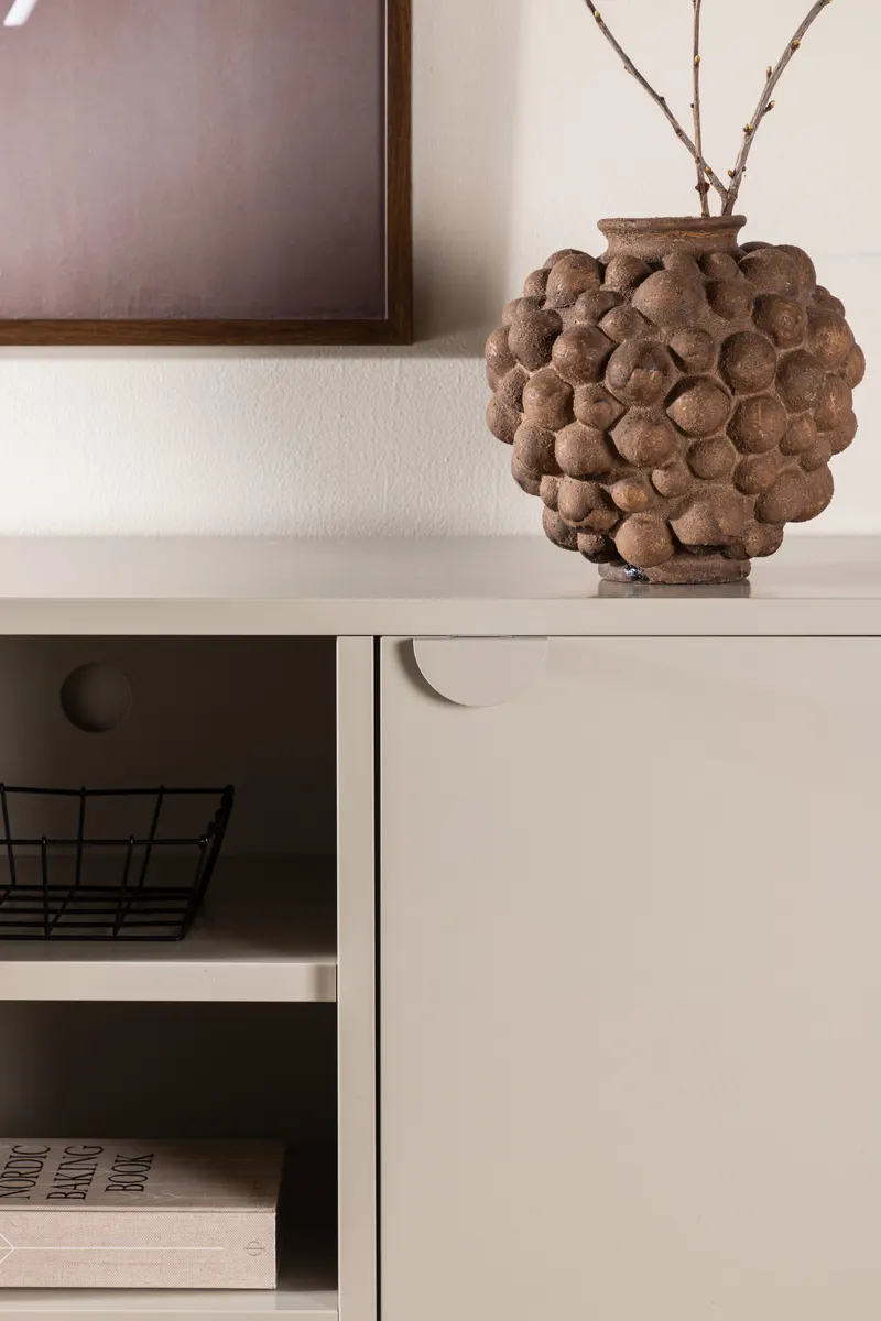 Piring TV-Schrank aus Stahl mit zwei Türen in Beige, im Wohnraum, Ansicht 4