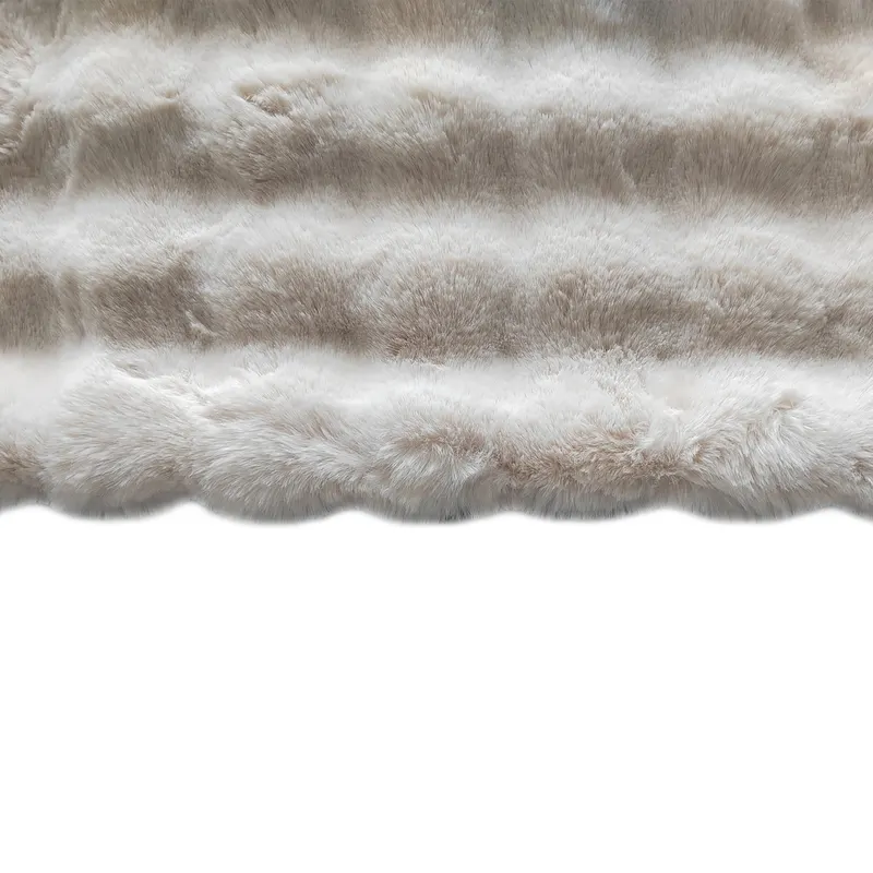 Plaid Cosy Fluff Creme 150 × 200 cm von Richmond Interiors, Produktansicht 4