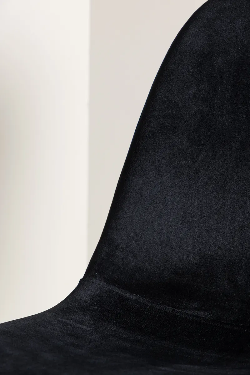 Polar Esszimmerstühle im 2er-Set in Schwarz, Polyester-Samt, im Wohnraum, Ansicht 4