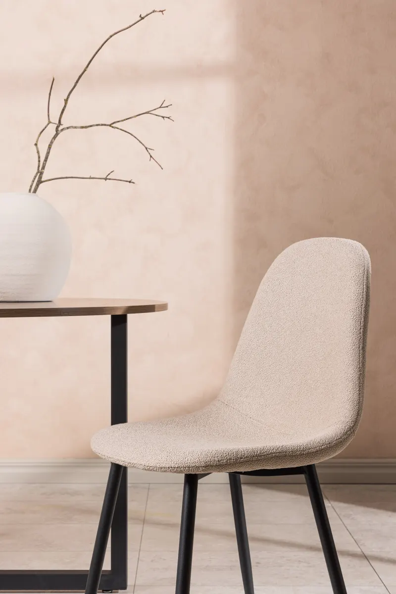 Polar Esszimmerstühle im 2er-Set in Beige, Gestell Schwarz, Bouclé, im Wohnraum, Ansicht 2