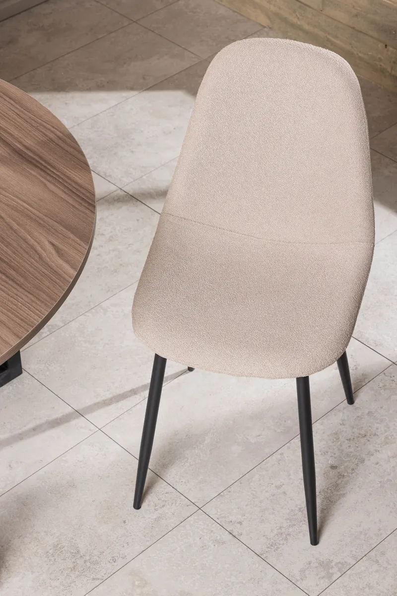 Polar Esszimmerstühle im 2er-Set in Beige, Gestell Schwarz, Bouclé, im Wohnraum, Ansicht 4