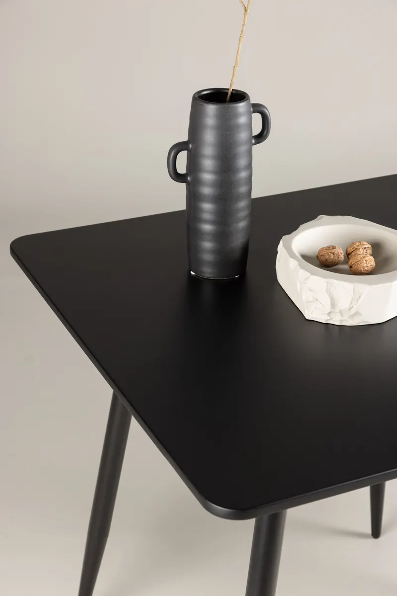 Polar rechteckiger Esstisch mit Stahlbeinen in 75 × 75 cm, Schwarz, im Wohnraum, Ansicht 2