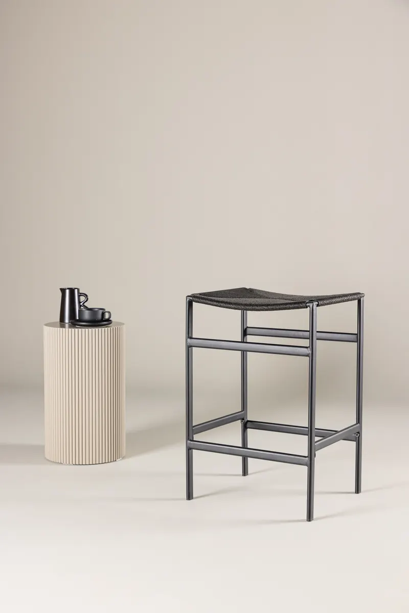 Polly Barhocker ohne Lehne im 2er-Set in Schwarz, im Wohnraum, Ansicht 1