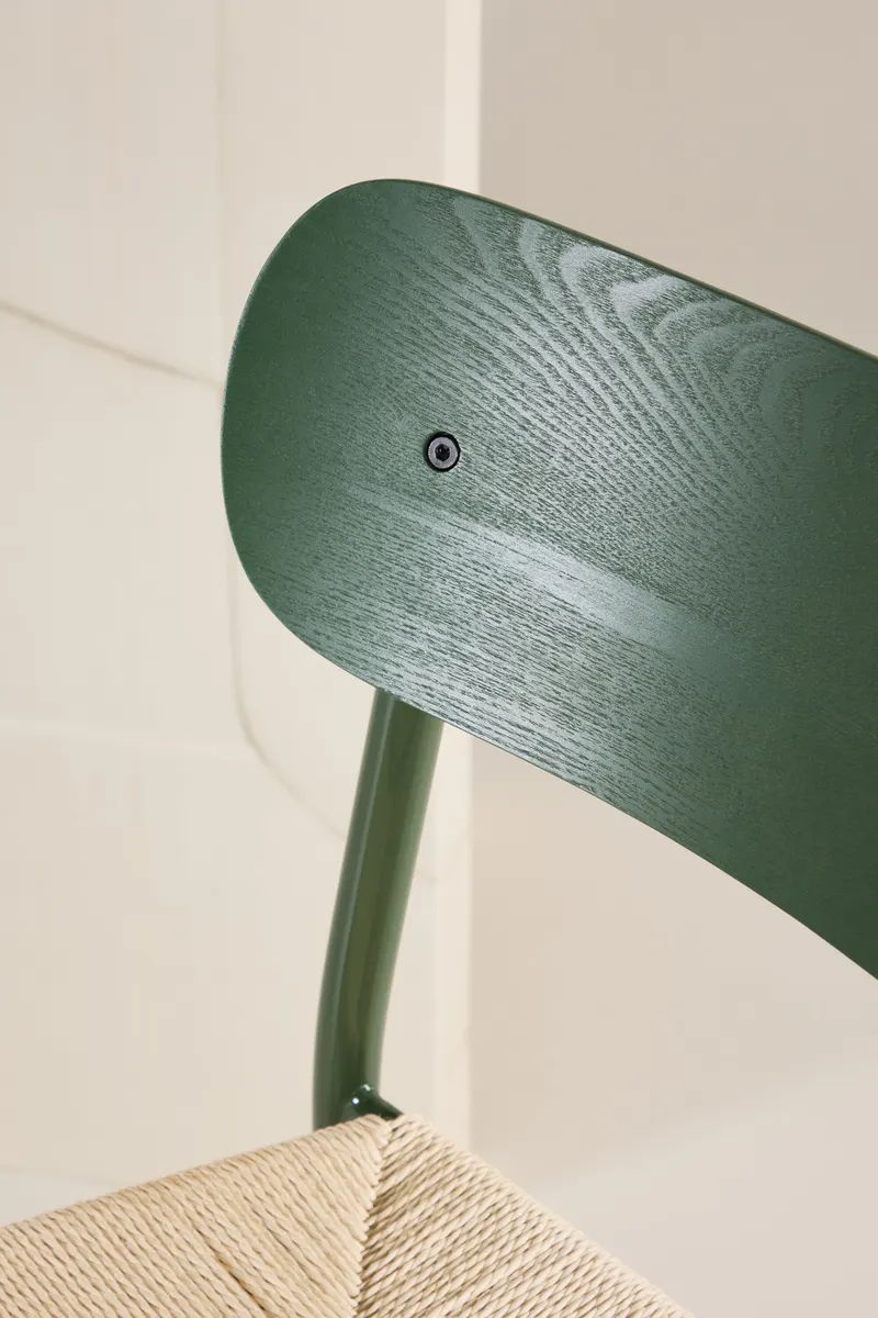 Polly stapelbarer Esszimmerstuhl in Natur, Gestell Grün, im Wohnraum, Ansicht 3