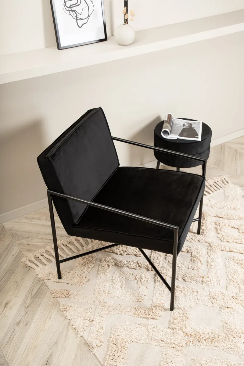 Rakel Sessel mit schmalem Stahlgestell in Schwarz, Polyester-Samt, im Wohnraum, Ansicht 4