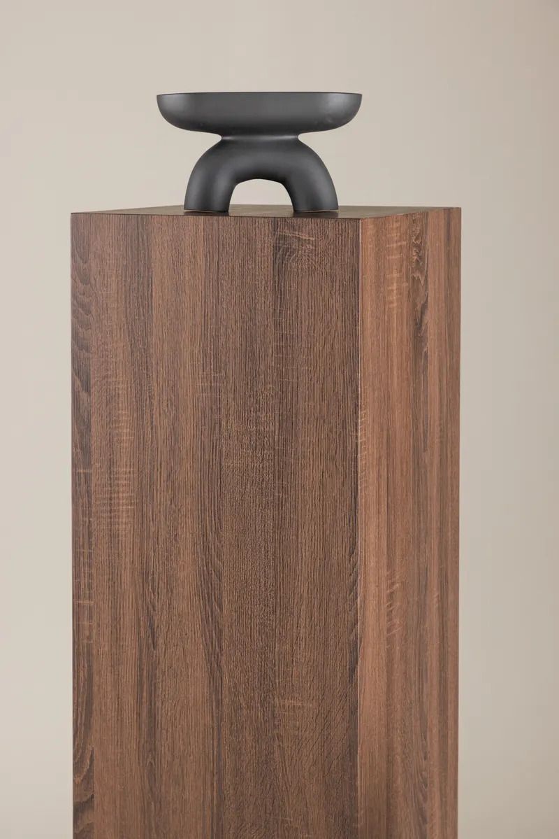 Ramsvik hoher Beistelltisch in Säulenform in 40 × 40 cm, Braun, im Wohnraum, Ansicht 2
