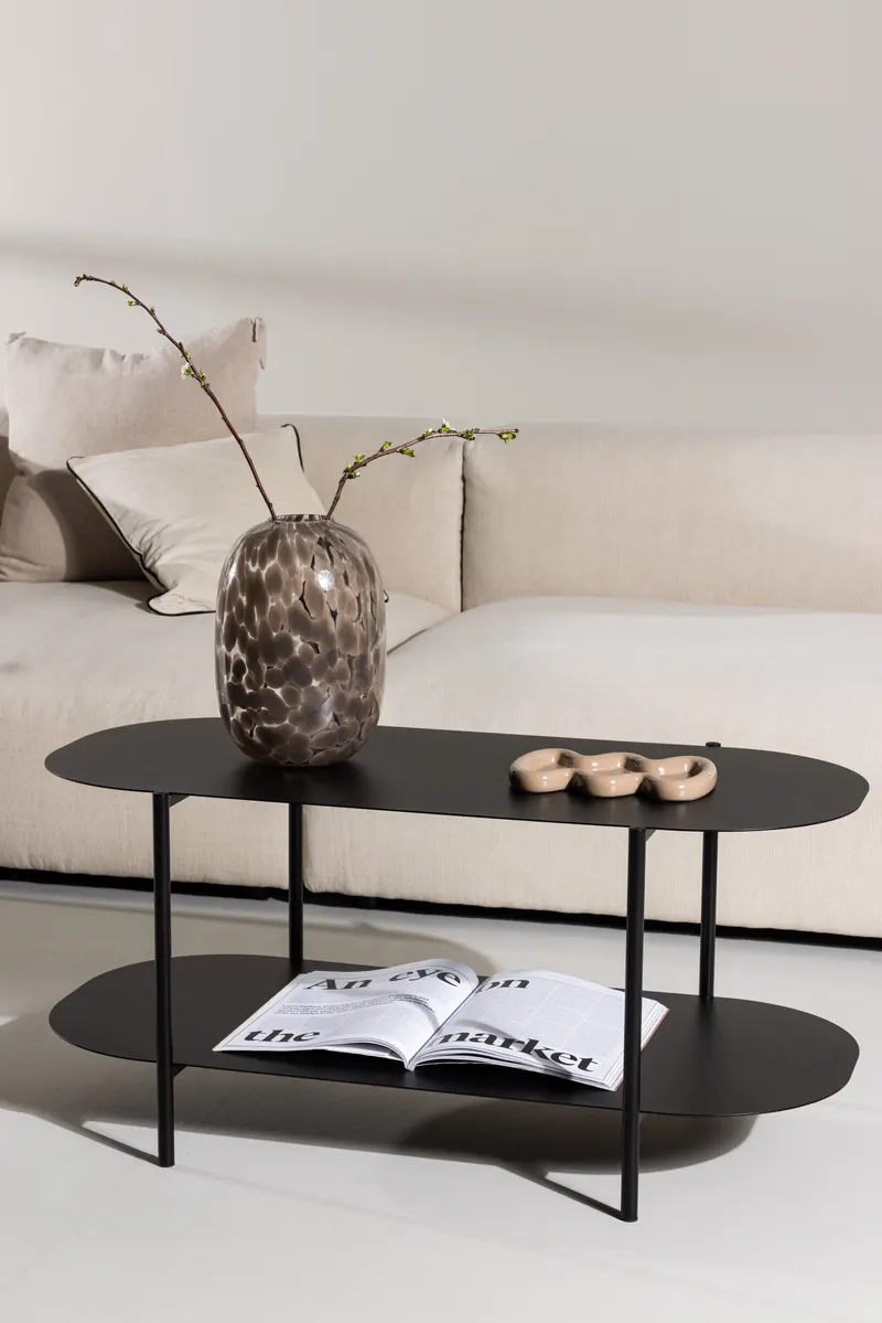 Recife ovaler Couchtisch aus Stahl mit Ablage, im Wohnraum, Ansicht 1