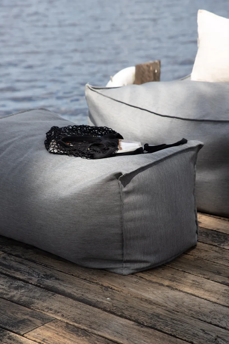 Redang Outdoor-Loungesessel im Sitzsack-Stil in Dunkelgrau, Polyester, im Wohnraum, Ansicht 2