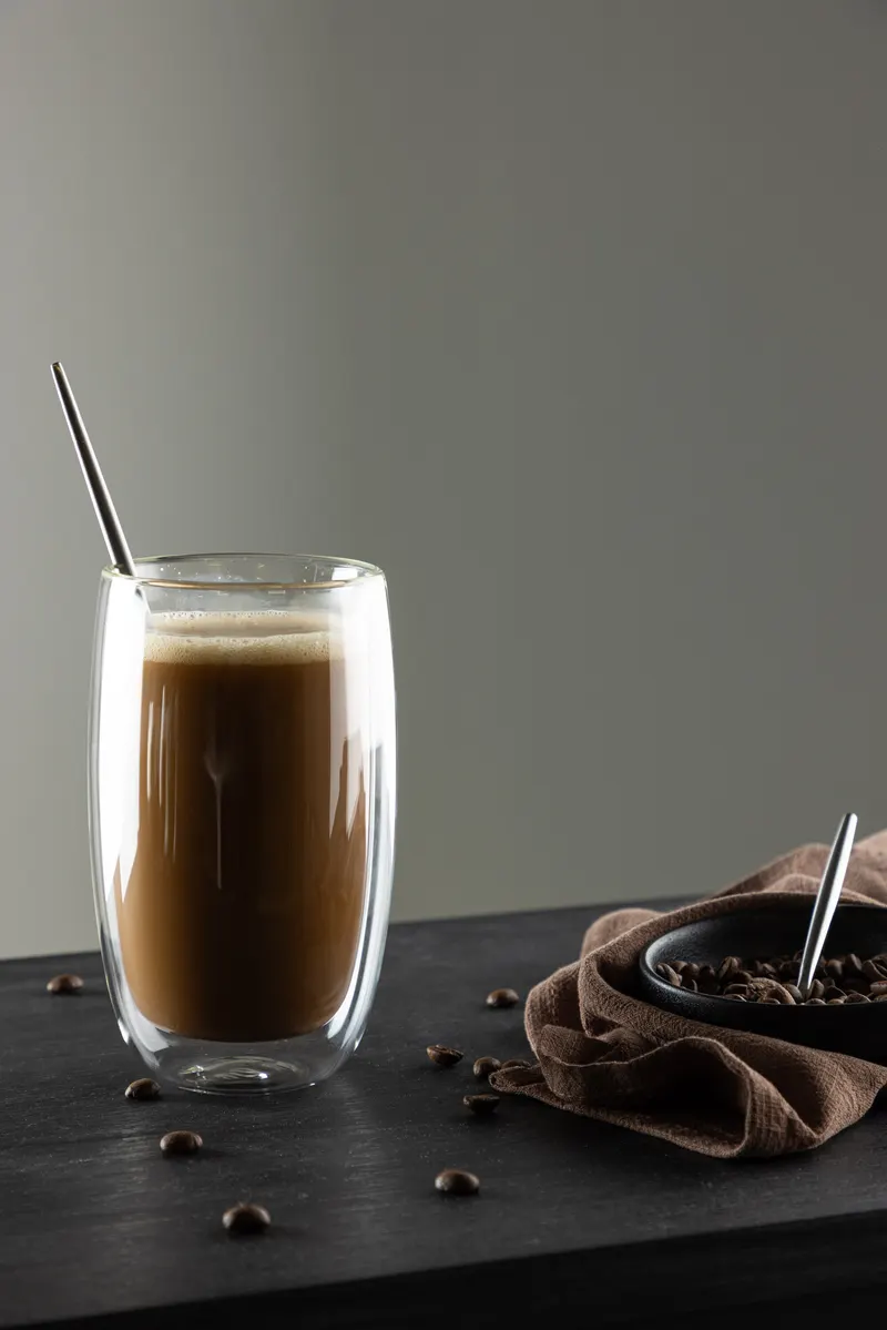 Ria Kaffeetasse aus klarem Glas, im Wohnraum, Ansicht 1