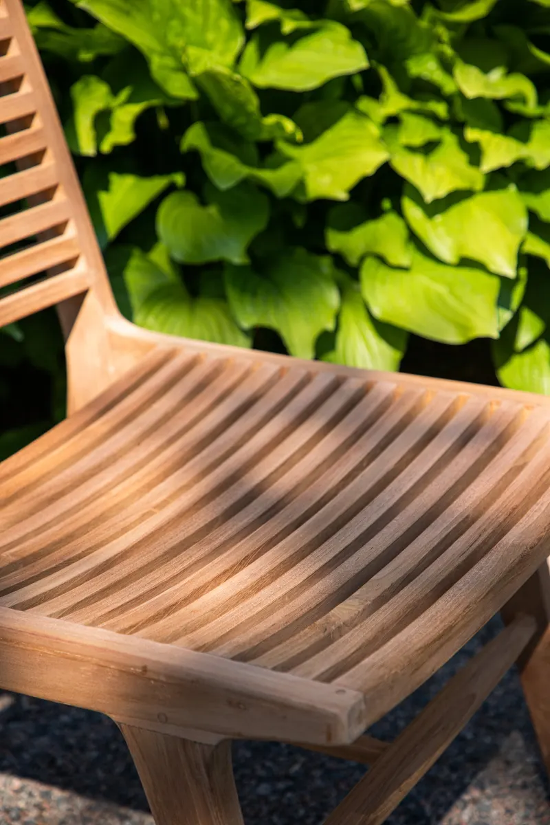 Ribbon Gartensessel aus Teak, im Wohnraum, Ansicht 4