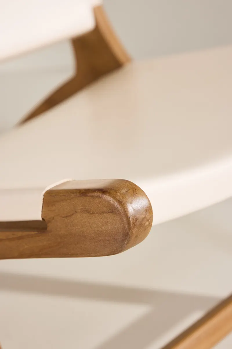 Rike Loungesessel aus Teak in Beige, Gestell Natur, im Wohnraum, Ansicht 3