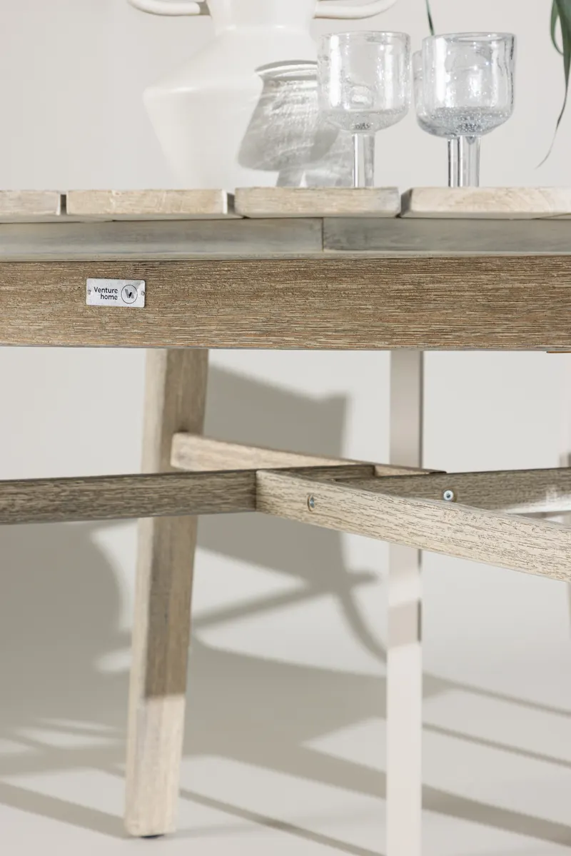 Rives runder Gartentisch aus Akazie mit Zementplatte, im Wohnraum, Ansicht 4