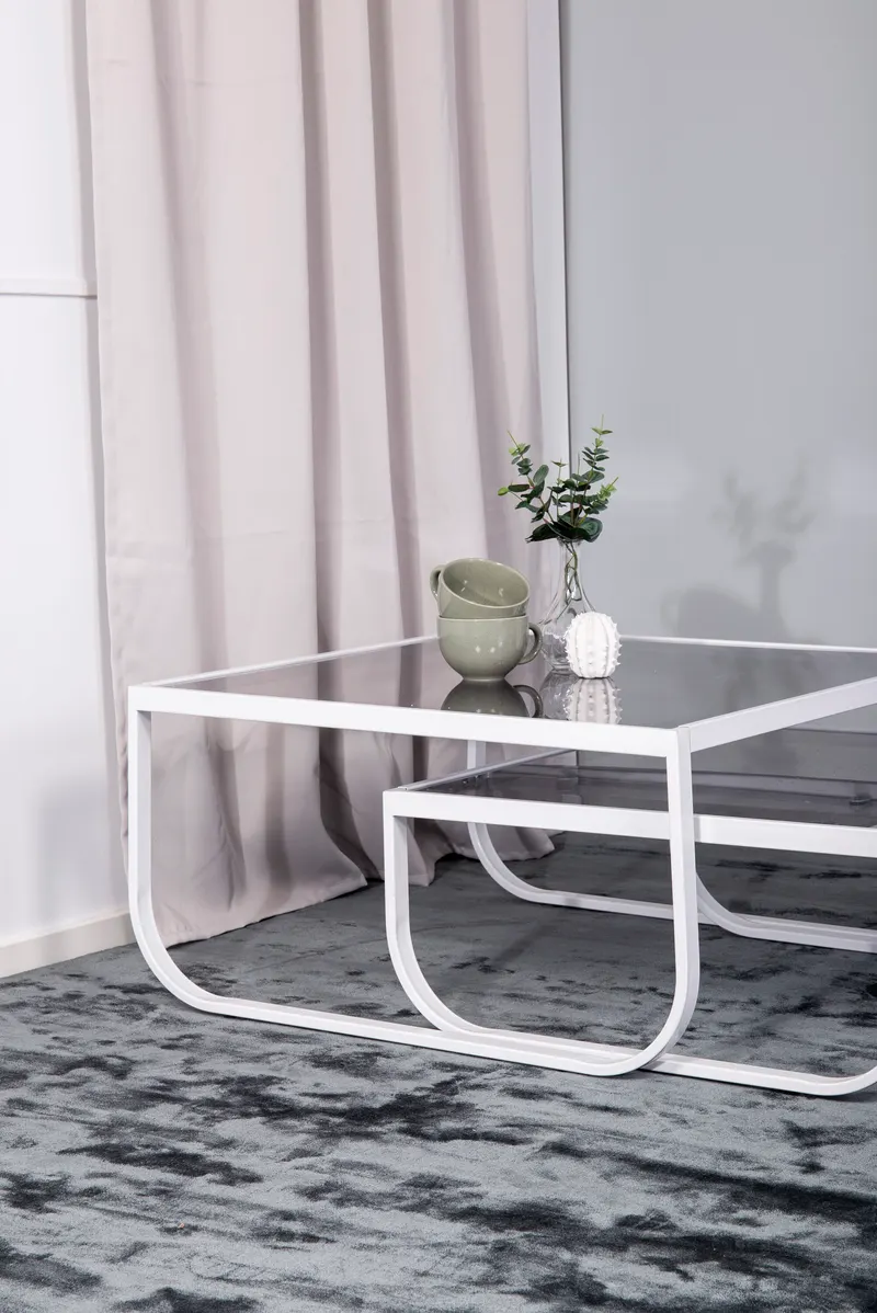 Rocker quadratischer Couchtisch 81 × 81 cm mit Rauchglas, im Wohnraum, Ansicht 4