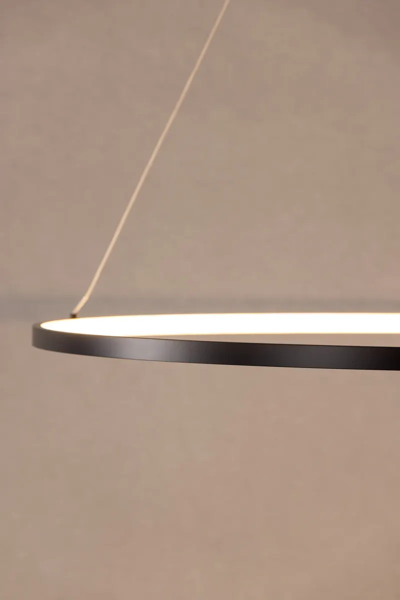 Rödäng x Josefin Lustig LED-Pendelleuchte als Ring, im Wohnraum, Ansicht 4