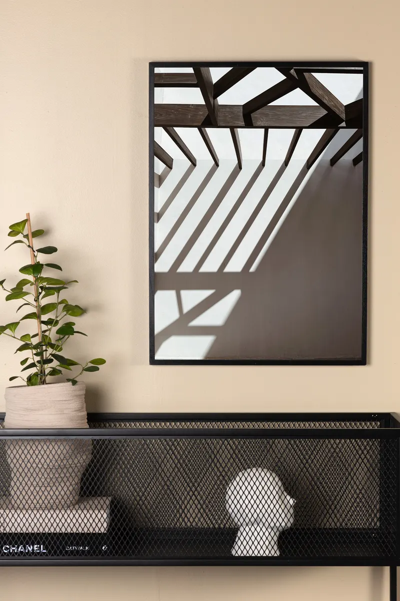 Roof Poster, Holzbalken und Schattenstreifen als Fotodruck, Weiß