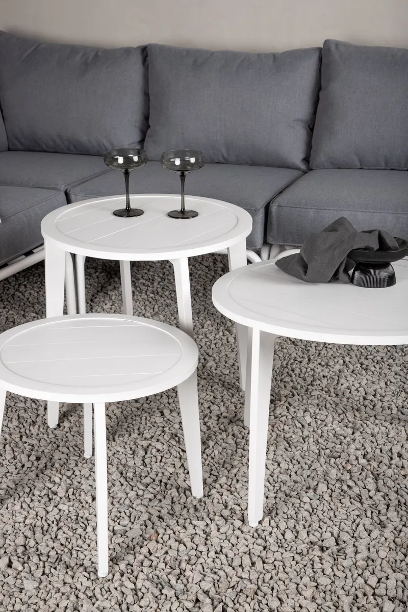 Roxo Gartenlounge mit weißem Ecksofa und Satztischen, im Wohnraum, Ansicht 5