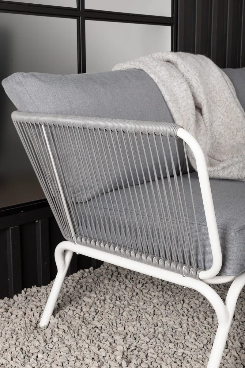 Roxo Gartenlounge mit weißem Ecksofa und Satztischen, im Wohnraum, Ansicht 6