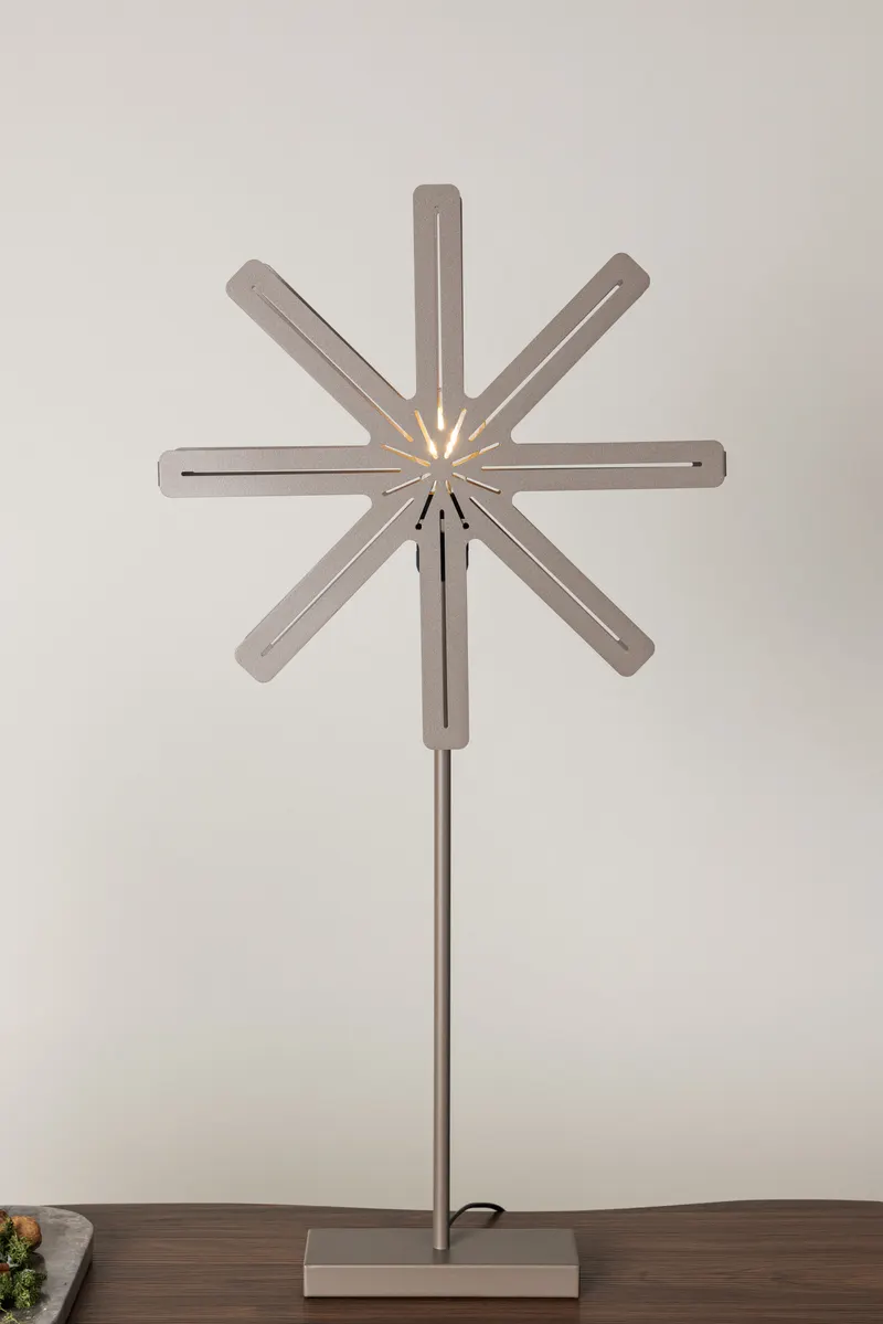 Säfsen Stern-Tischlampe, im Wohnraum, Ansicht 2