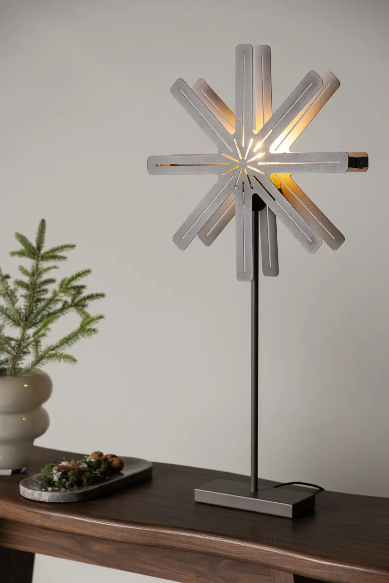 Säfsen Stern-Tischlampe, im Wohnraum, Ansicht 3