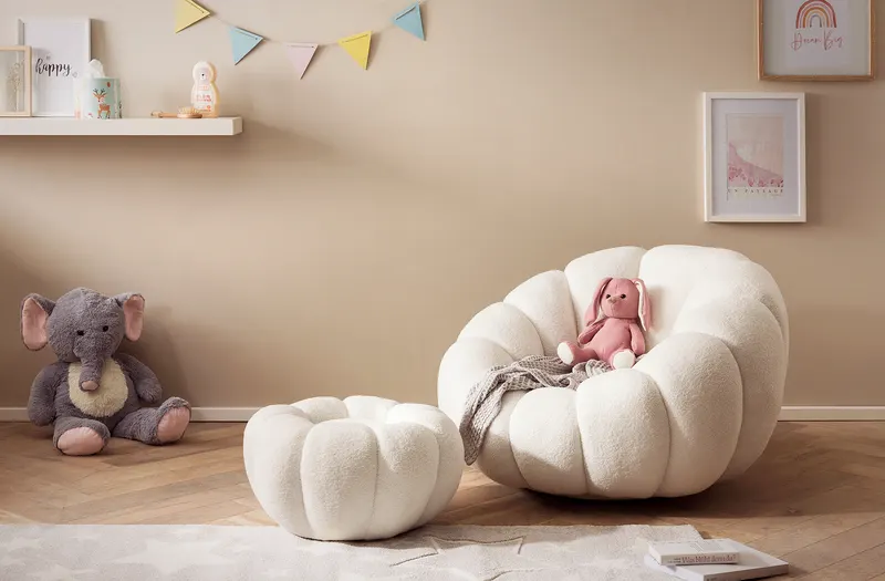 Sessel und Hocker Set aus Teddyfell Weiß, Ansicht 3