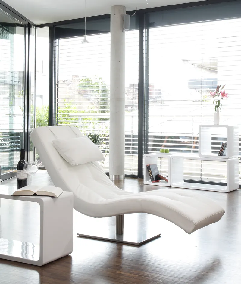 Relaxliege weiß in Kunstleder-Optik, Ansicht 3