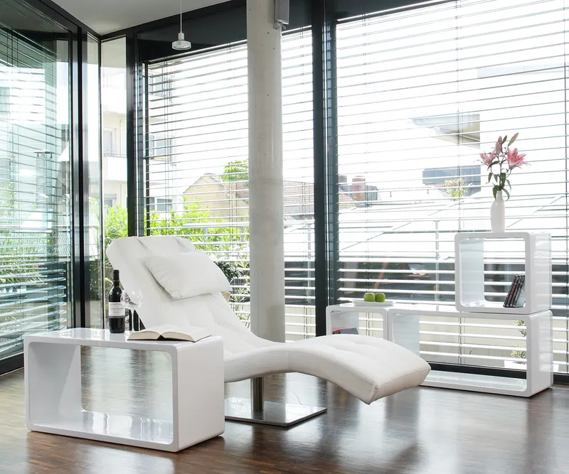 Relaxliege weiß in Kunstleder-Optik, Ansicht 5