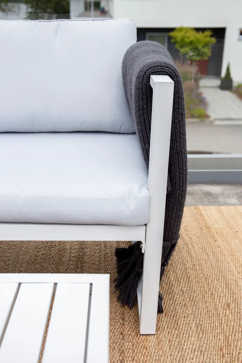 Salvador Gartenlounge mit modularem Sofa und Couchtisch, im Wohnraum, Ansicht 1