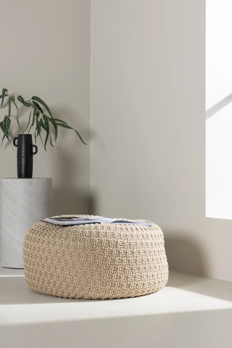 Sam runder Pouf mit feinem Muster in Ø 45 cm, im Wohnraum, Ansicht 1