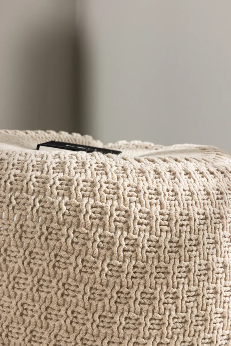 Sam runder Pouf mit feinem Muster in Ø 60 cm, im Wohnraum, Ansicht 3