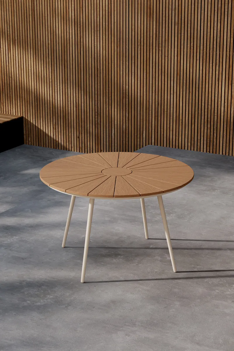 San Vito runder Gartentisch aus Aluminium in Natur, Gestell Beige, im Wohnraum, Ansicht 1