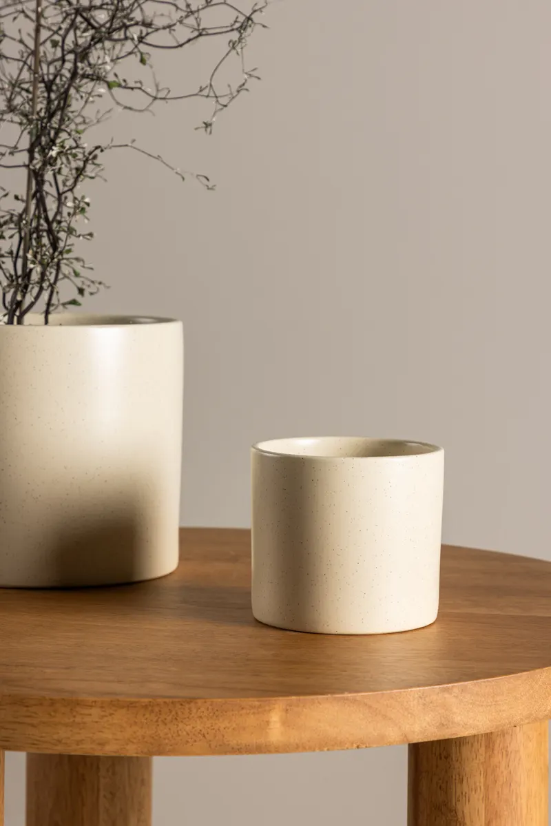 Sane zylindrischer Blumentopf aus Steinzeug in Ø 11 cm, Beige, im Wohnraum, Ansicht 1