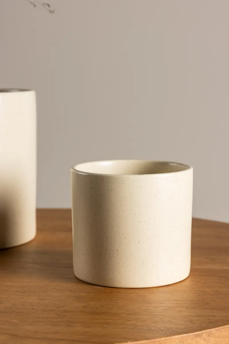 Sane zylindrischer Blumentopf aus Steinzeug in Ø 11 cm, Beige, im Wohnraum, Ansicht 2