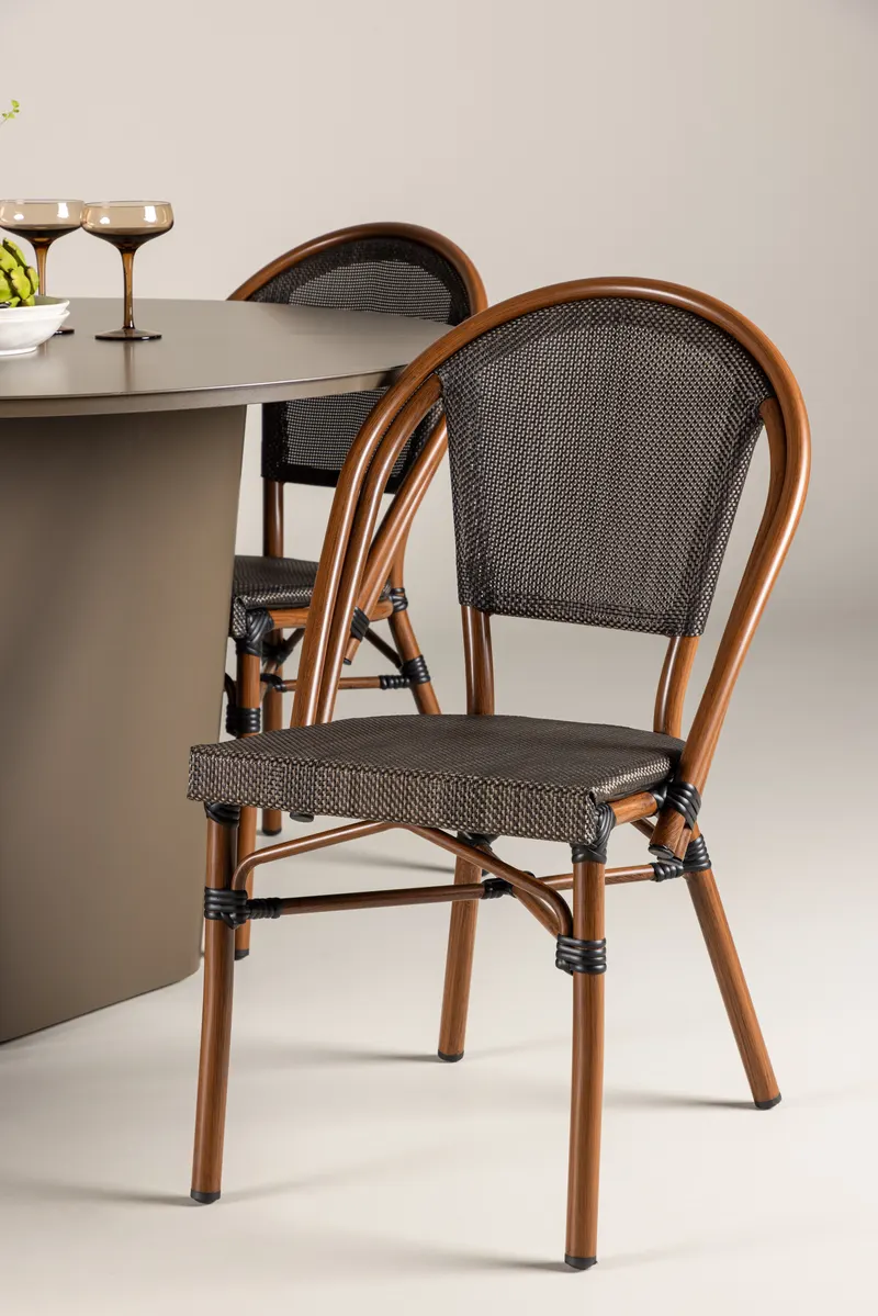 Santa Fe & Guarda Gartenmöbel-Set mit rundem Tisch und 4 Kaffeehausstühlen, im Wohnraum, Ansicht 3