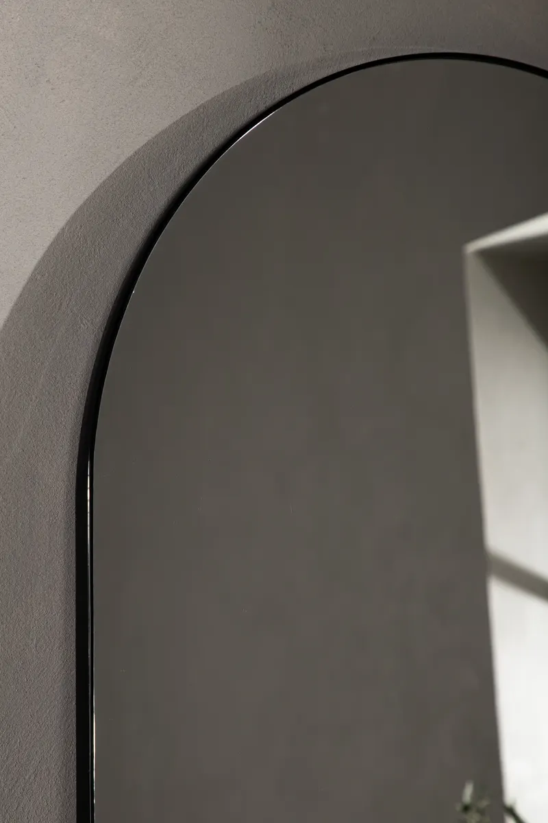 Sarasota Ganzkörperspiegel mit Rundbogen in 3 × 193 × 66 cm, Schwarz, im Wohnraum, Ansicht 3
