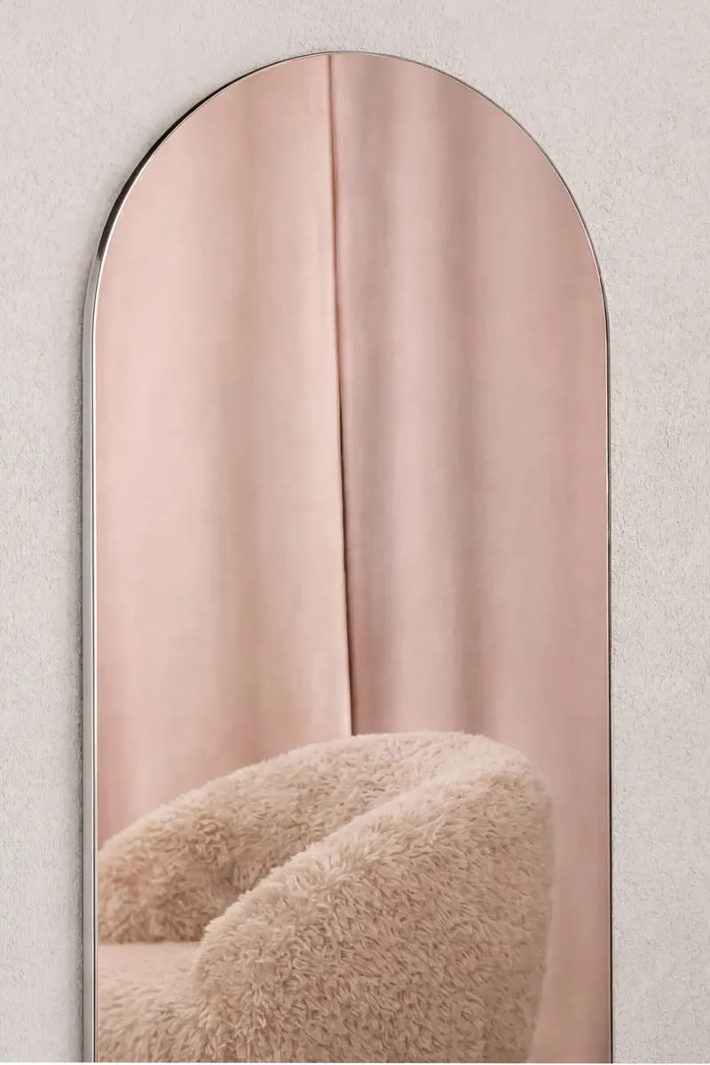 Sarasota Ganzkörperspiegel mit Rundbogen in 190 × 66 cm, Roségold, im Wohnraum, Ansicht 3