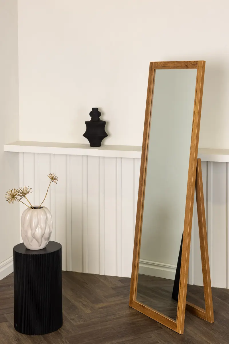 Sebring Ganzkörperspiegel, rechteckig gerahmt in 40 × 170 × 55 cm, Walnuss, im Wohnraum, Ansicht 1