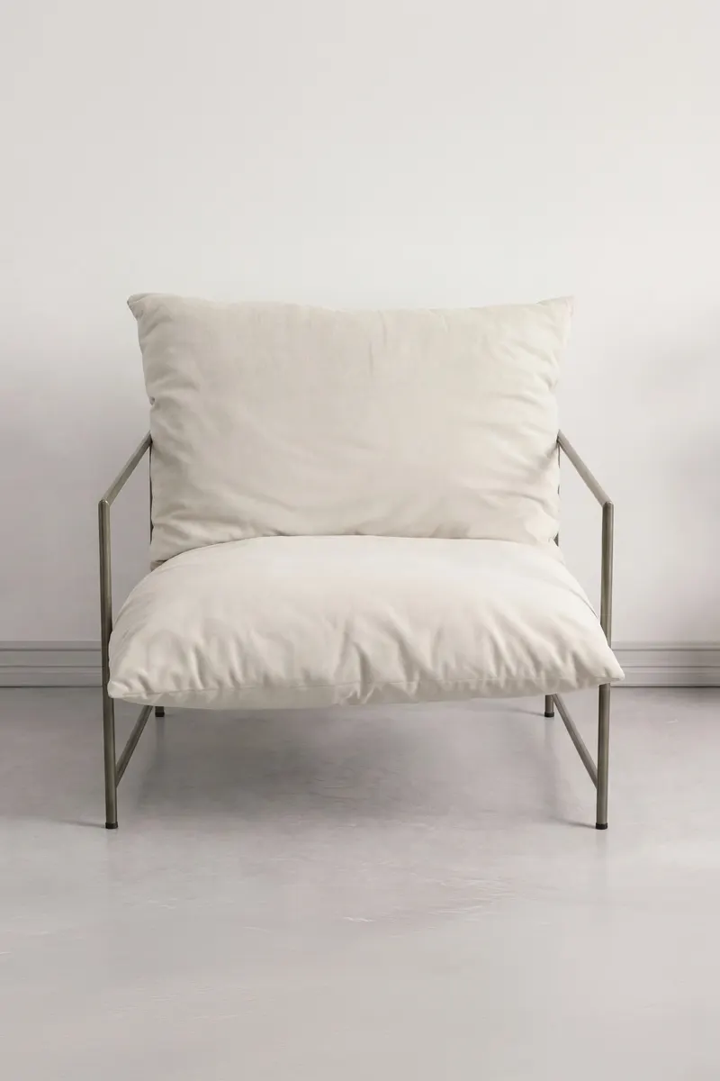 Sedalia Sessel mit Stahlrahmen in Beige, Gestell Bronze, Polyester-Samt, im Wohnraum, Ansicht 2