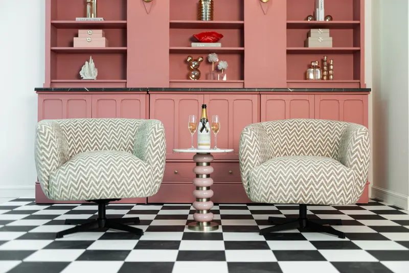 Sessel Estelle, Sand chevron, drehbar von Richmond Interiors, Wohnbeispiel 7, im Wohnraum