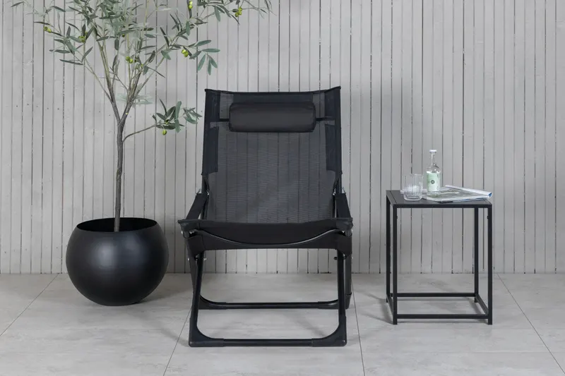 Seville klappbarer Liegestuhl mit Kopfkissen in Schwarz, PVC, im Wohnraum, Ansicht 1