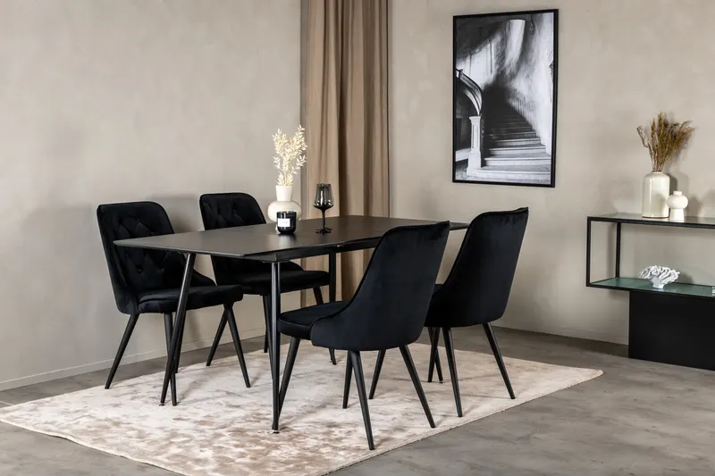 Silar & Velvet Deluxe Essgruppe mit rechteckigem Esstisch und 4 Samtstühlen mit Knopfheftung in Schwarz, im Wohnraum, Ansicht 2